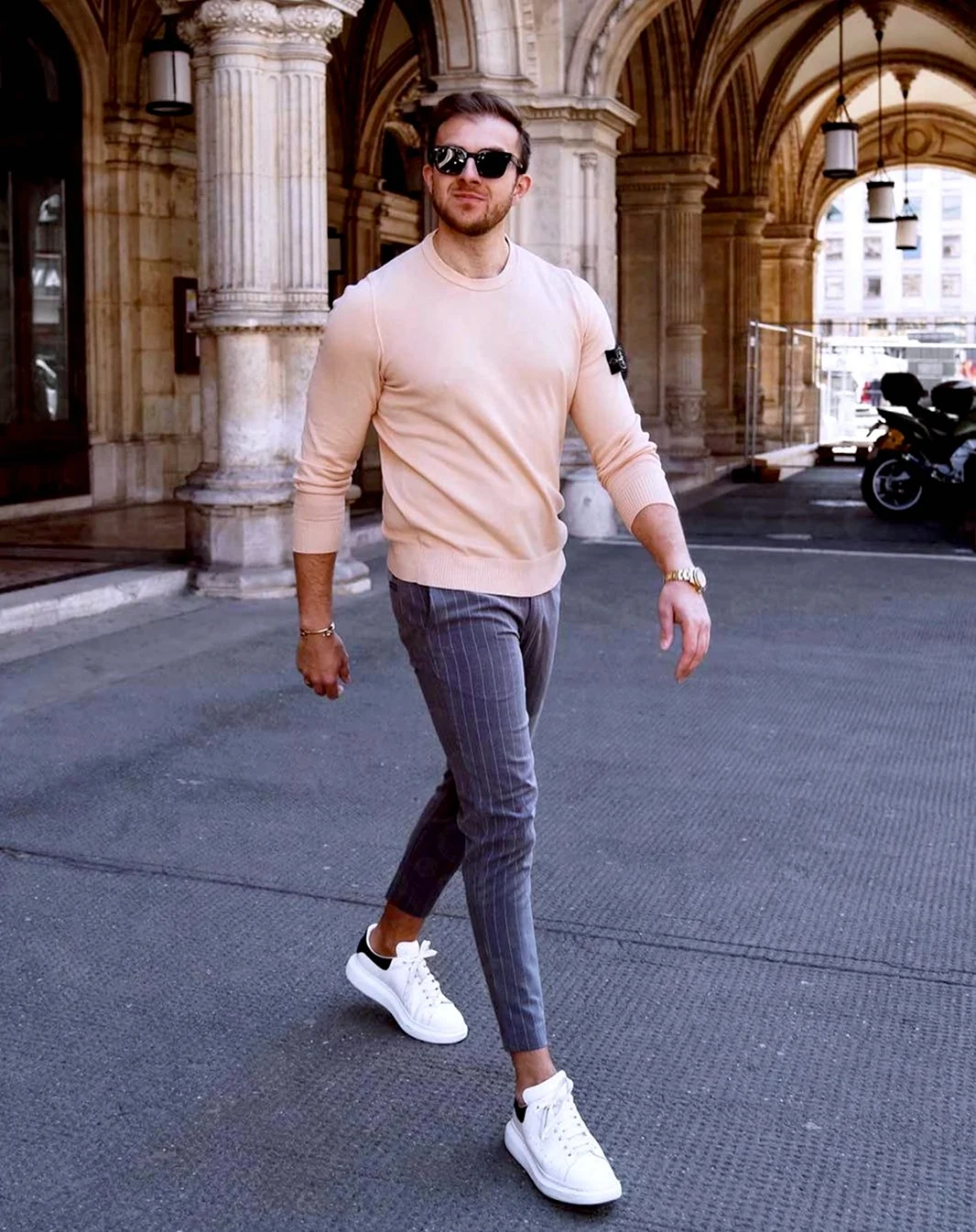 Мужской лут с водолазкой