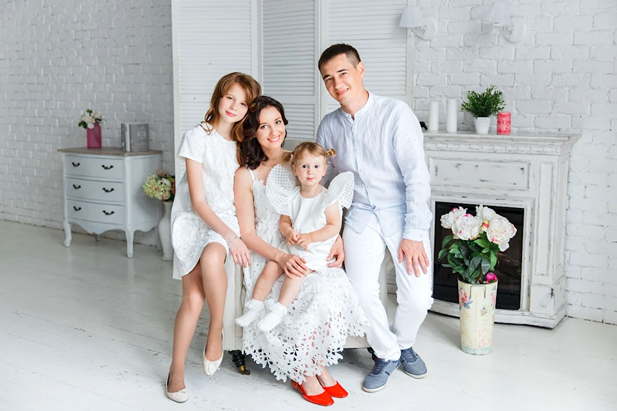 Семейная фотосессия в студии