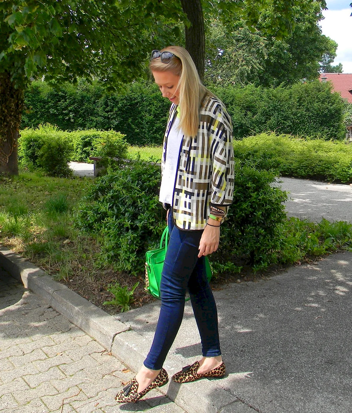 Мокасины с джинсами женские