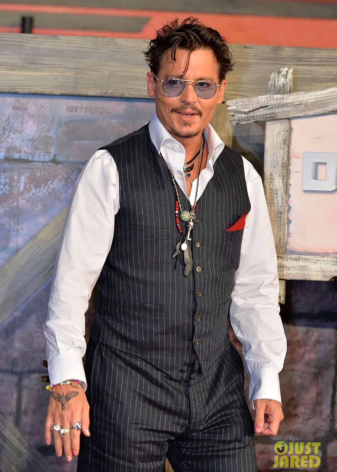 Джонни Депп в костюме