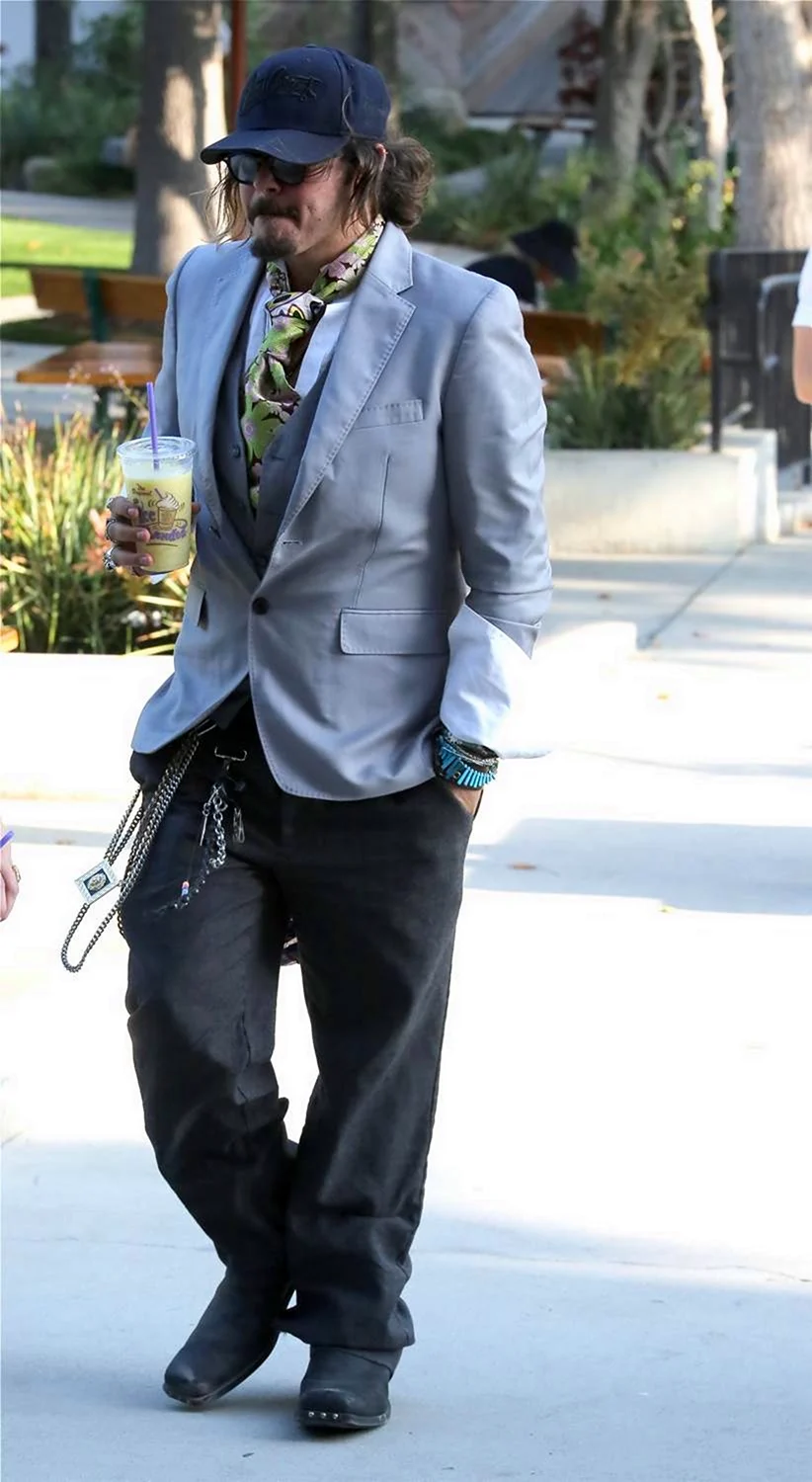 Джонни Депп бомж