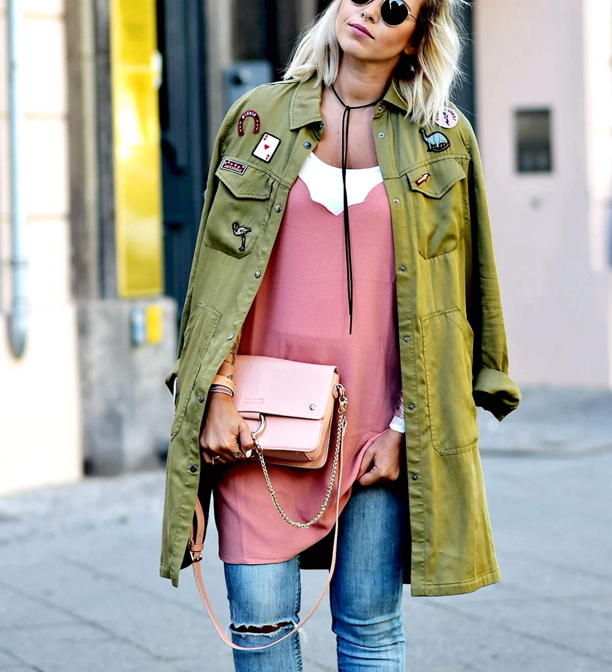 Розовый хаки