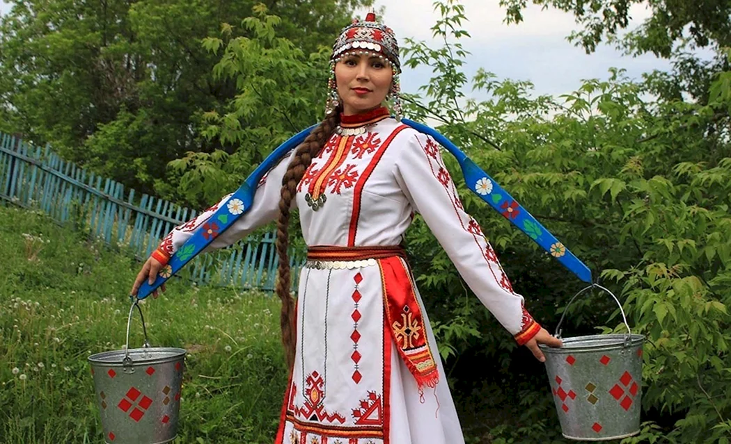 Национальный костюм луговых марийцев