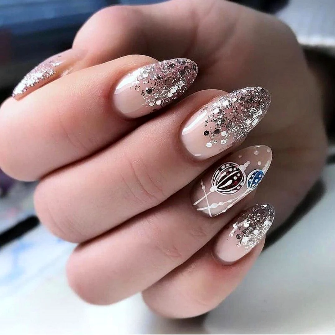 Новогодний дизайн ногтей