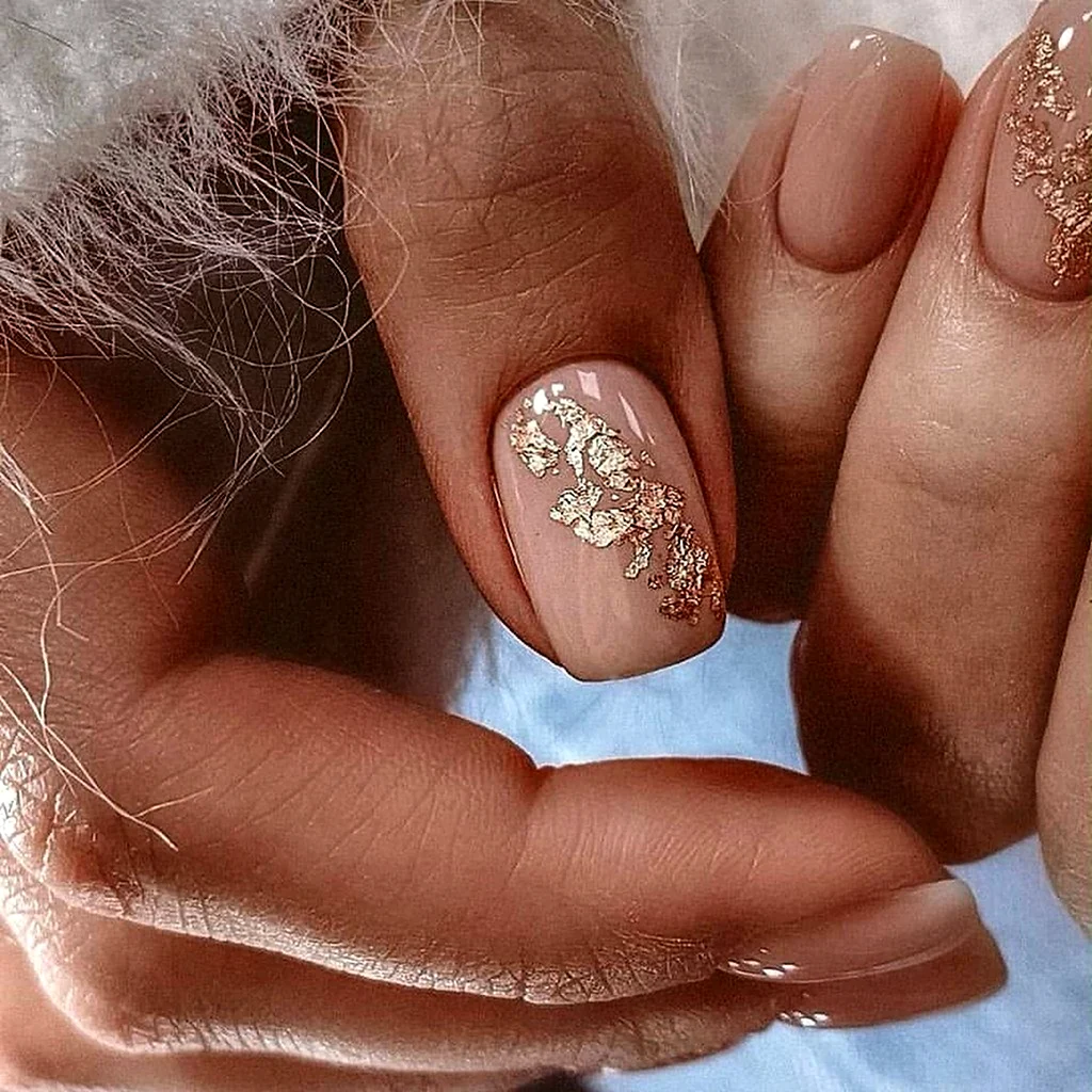 Ногти телесного цвета