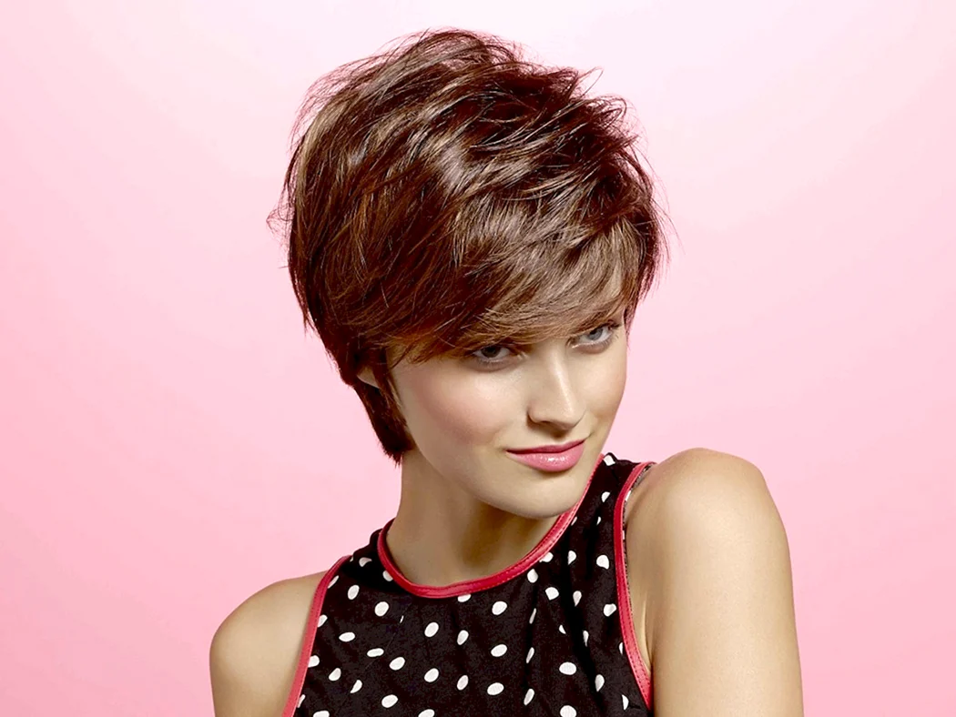 Стрижка Пикси Гаврош