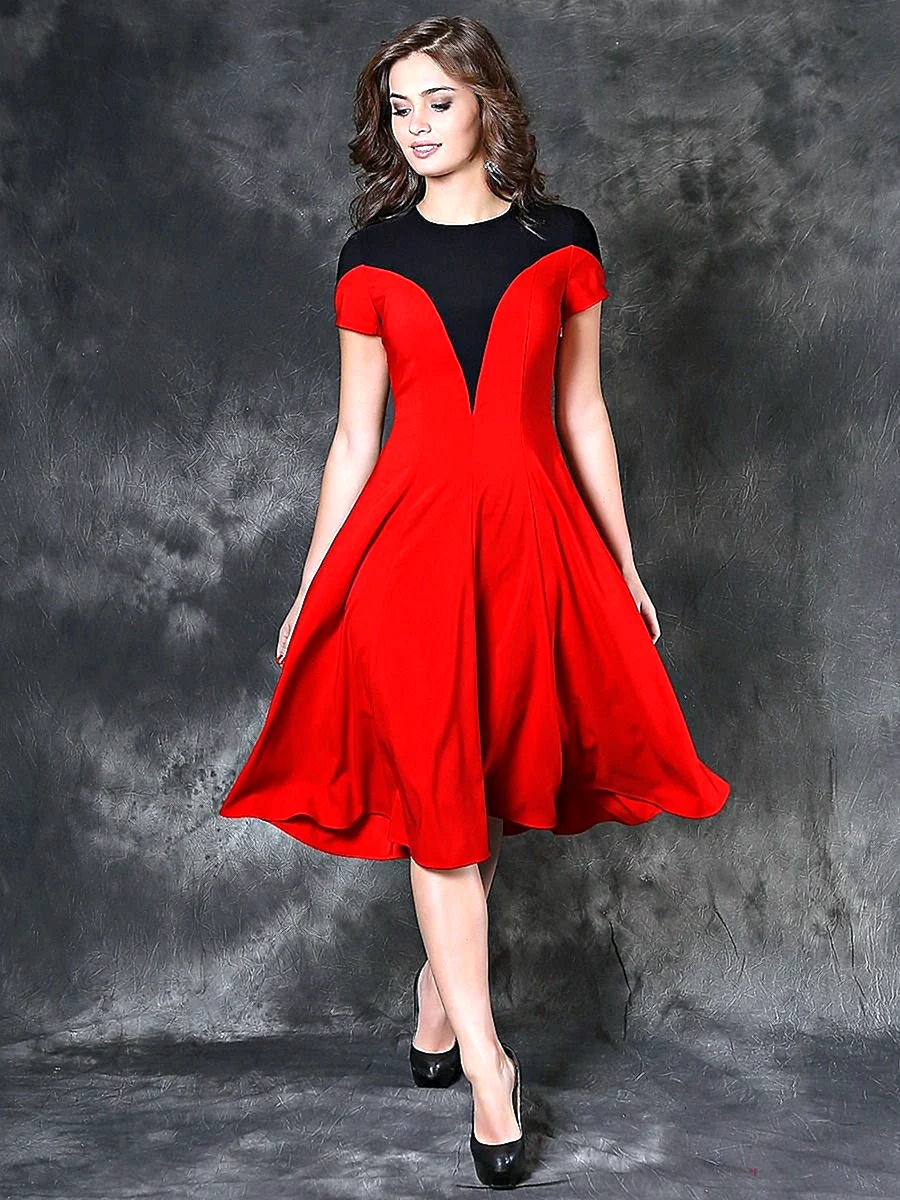 Красное платье