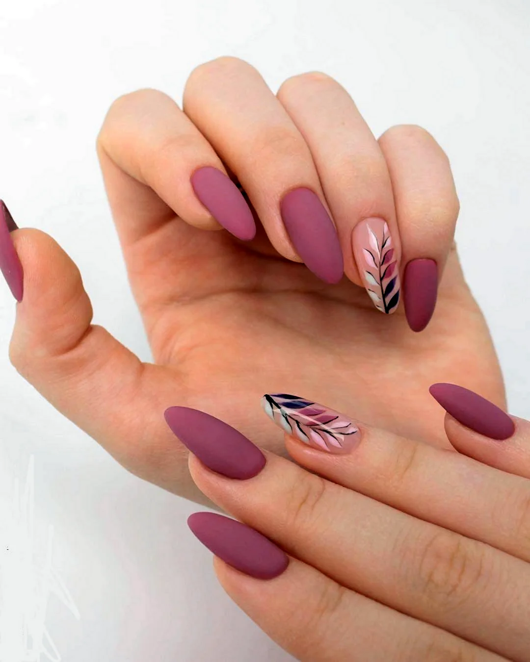 Ногти миндаль молодёжные красивые