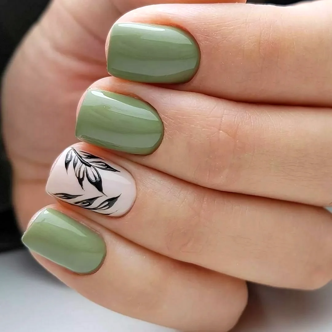 Маникюр фисташка