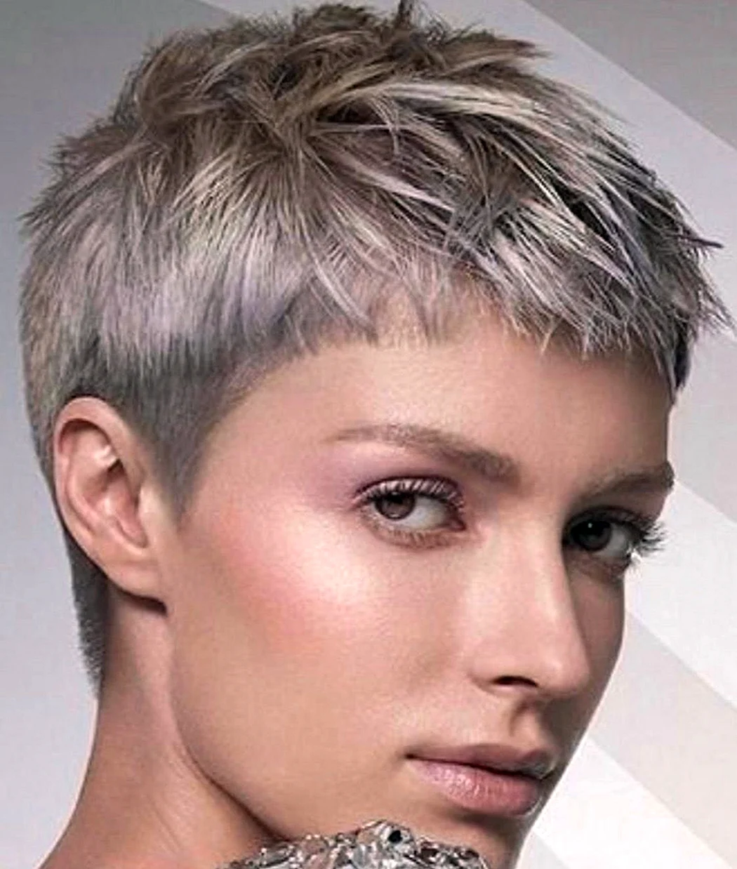 Стрижка Гарсон мелирование