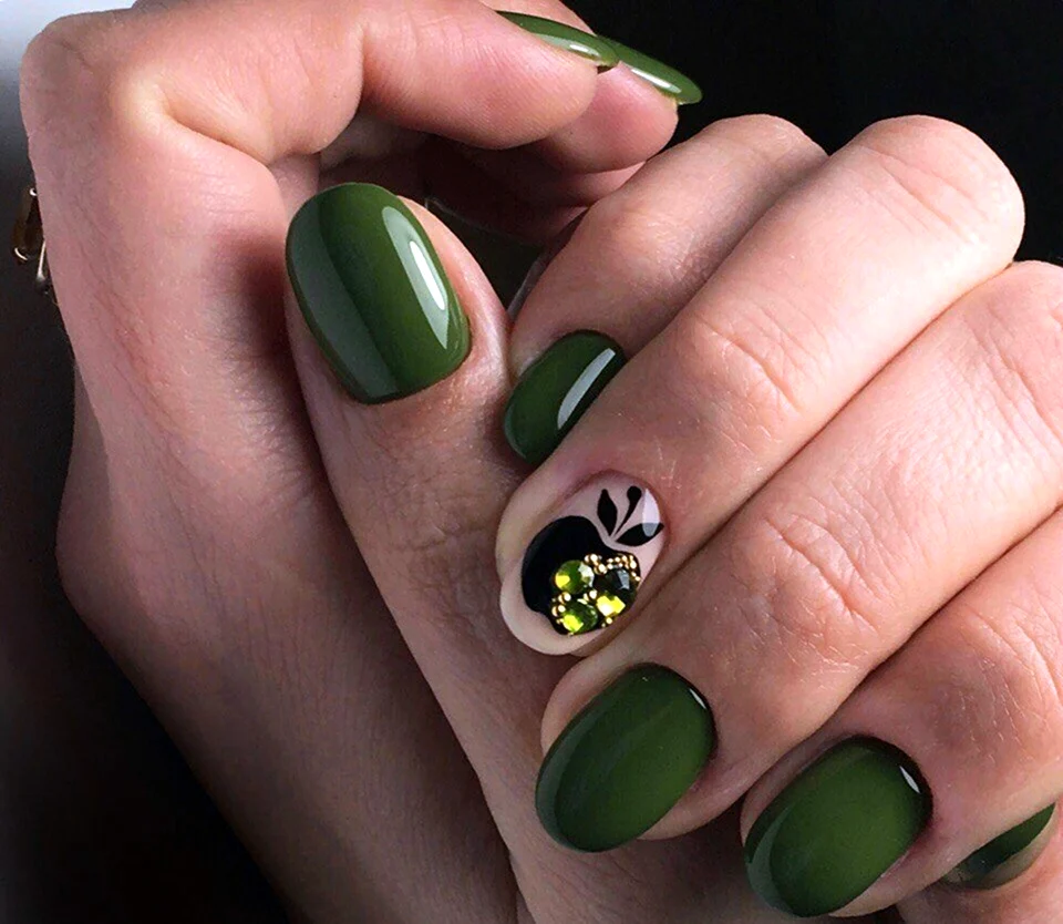 Маникюр зеленое яблоко