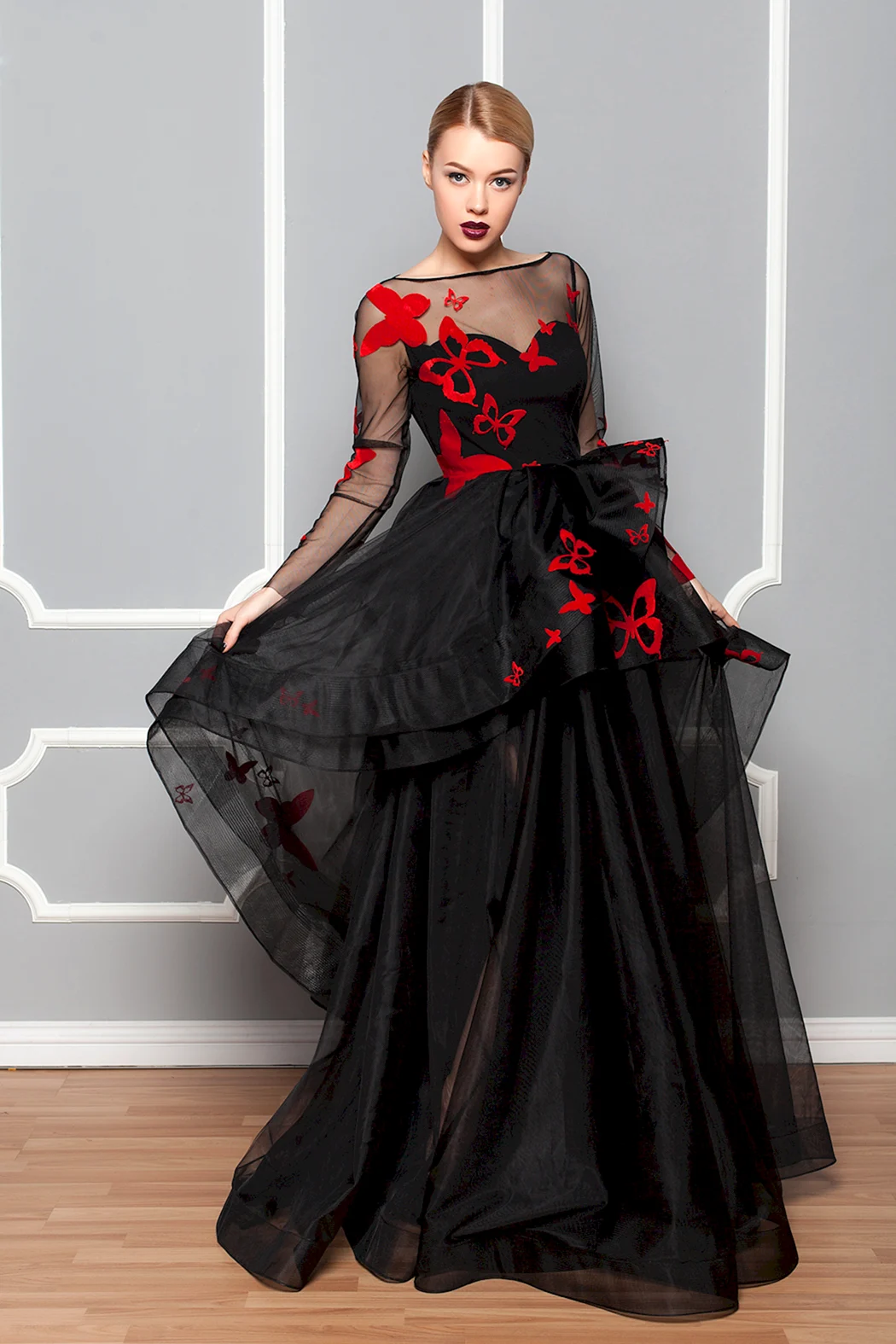 Платье черно-красное