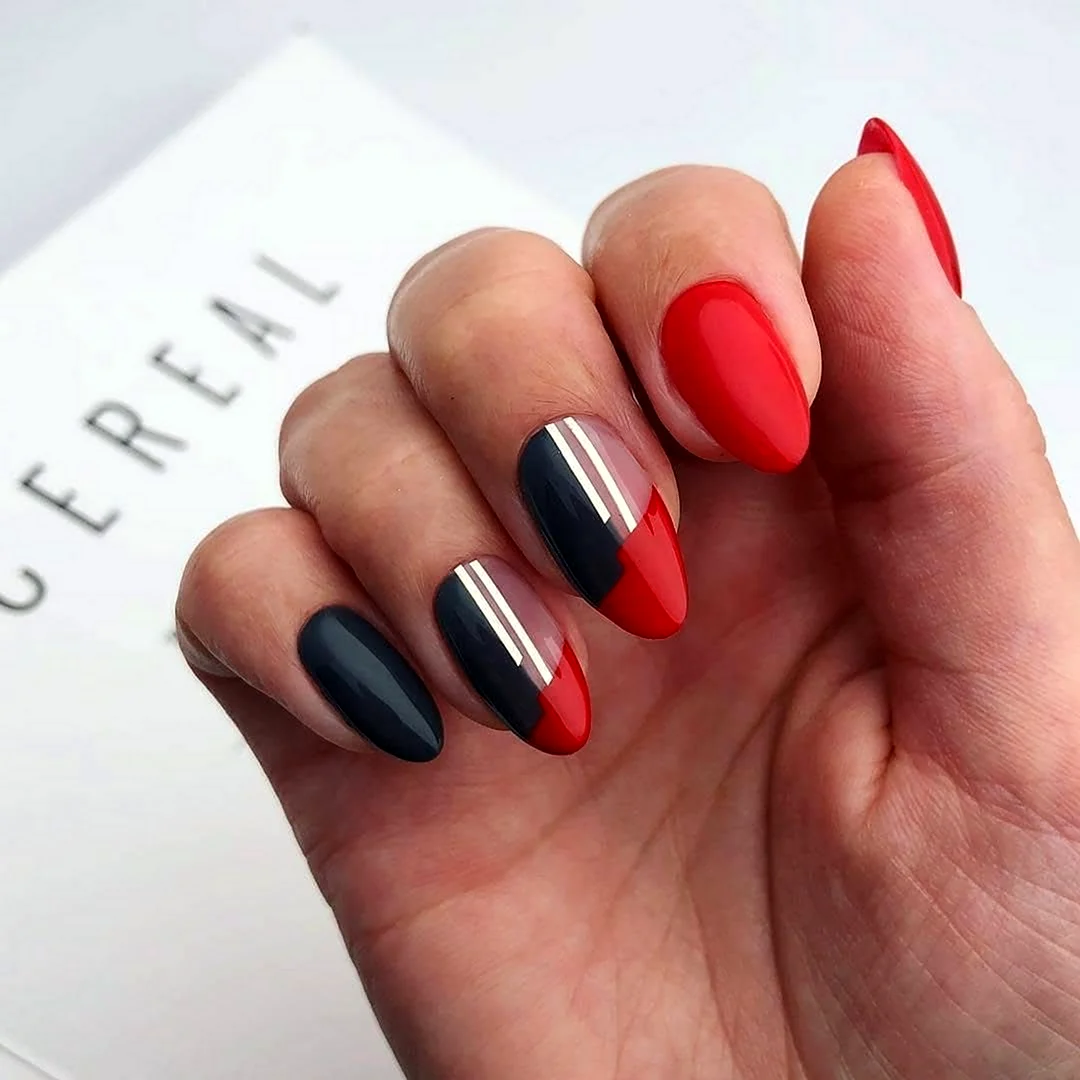 Маникюр красный с черным