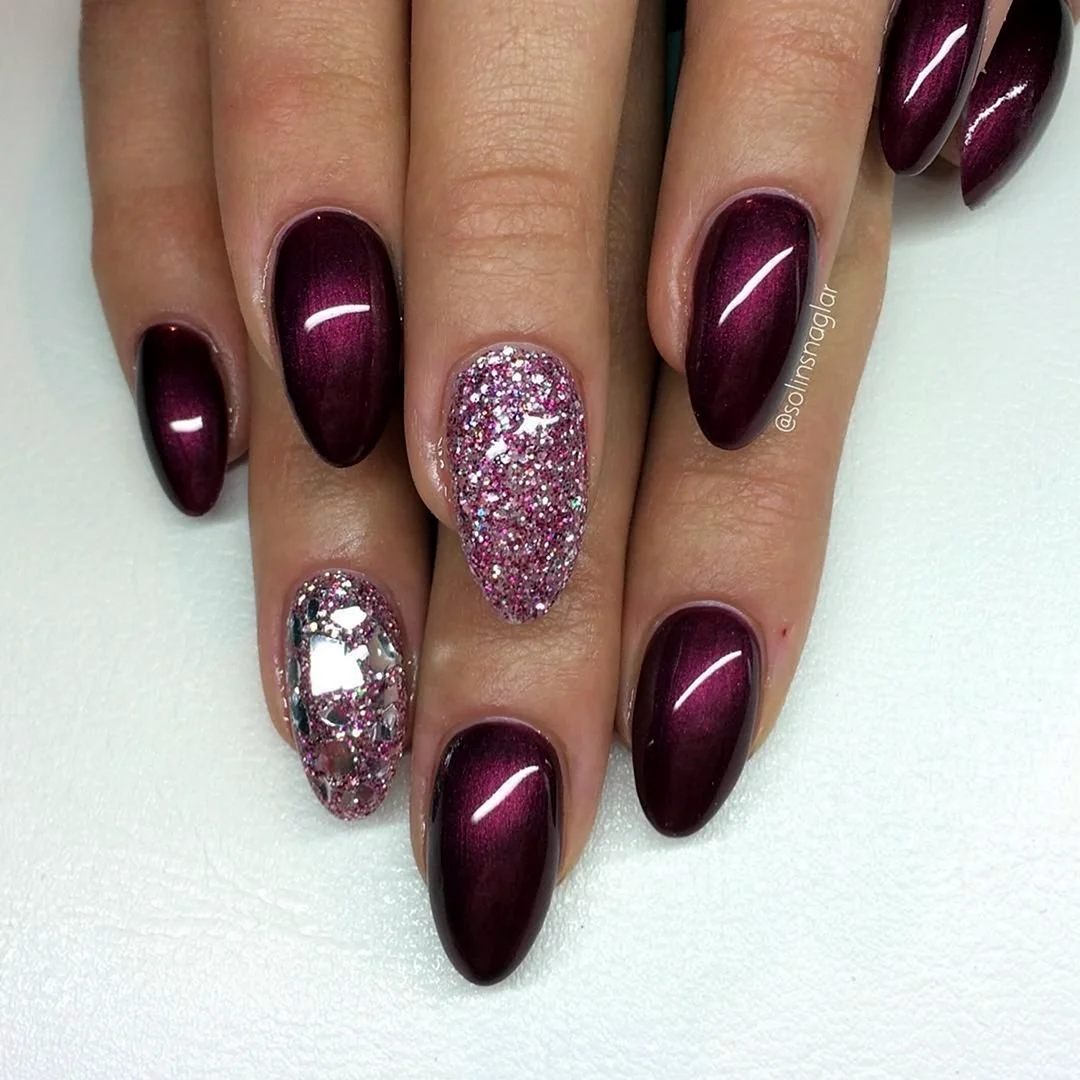 Маникюр кошачий глаз Бардо