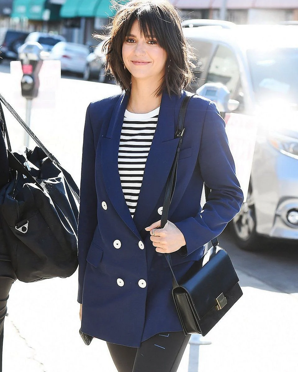 Нина Добрев каре