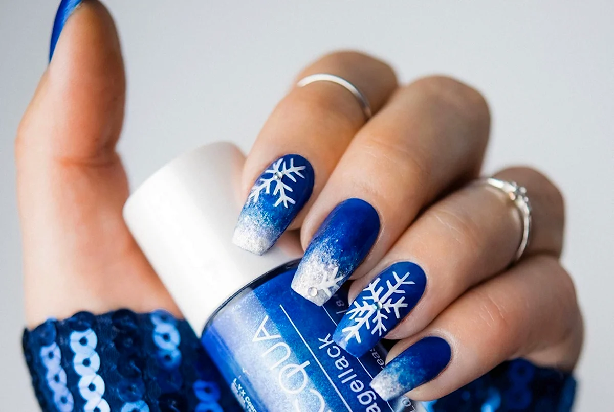 Синие зимние ногти