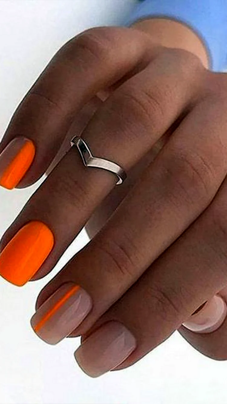 Оранжевый маникюр