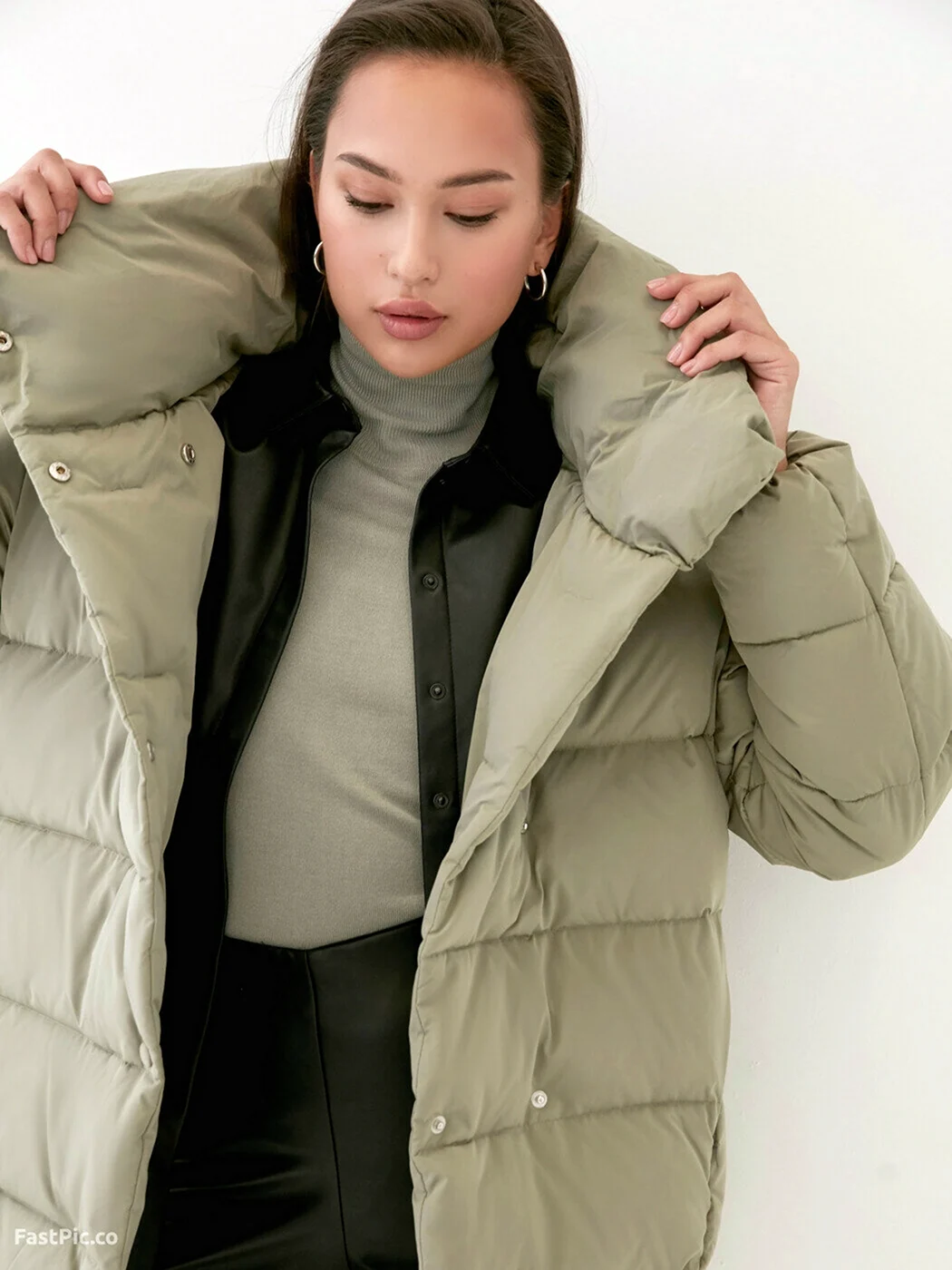 Пуховик Зарина цвет хаки