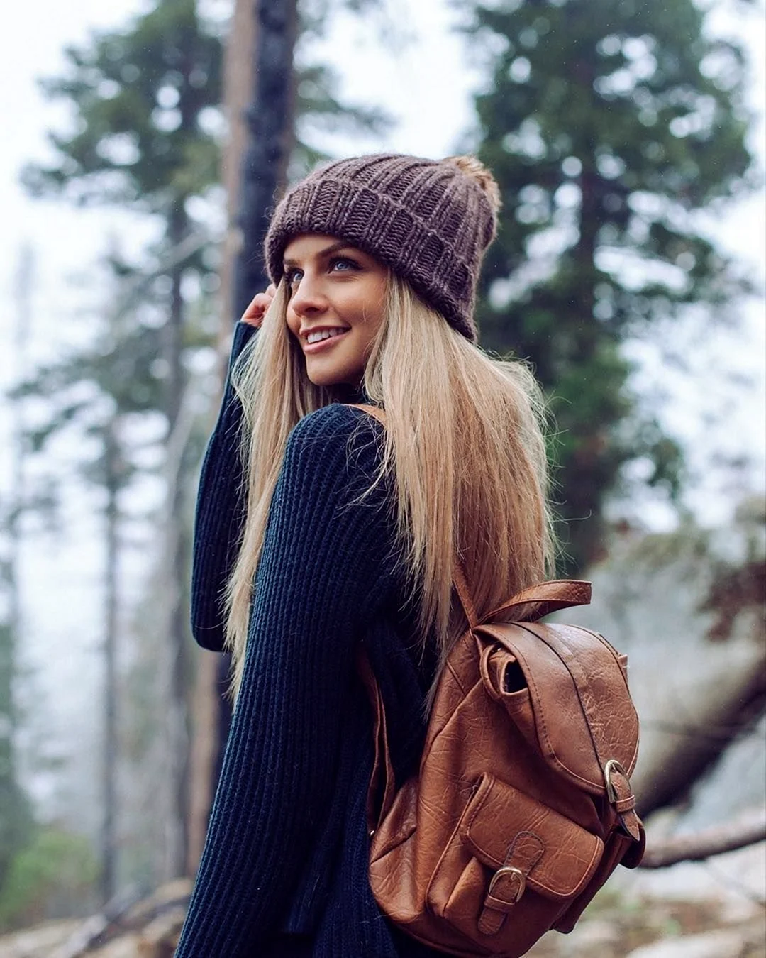 Marina Laswick в шапке