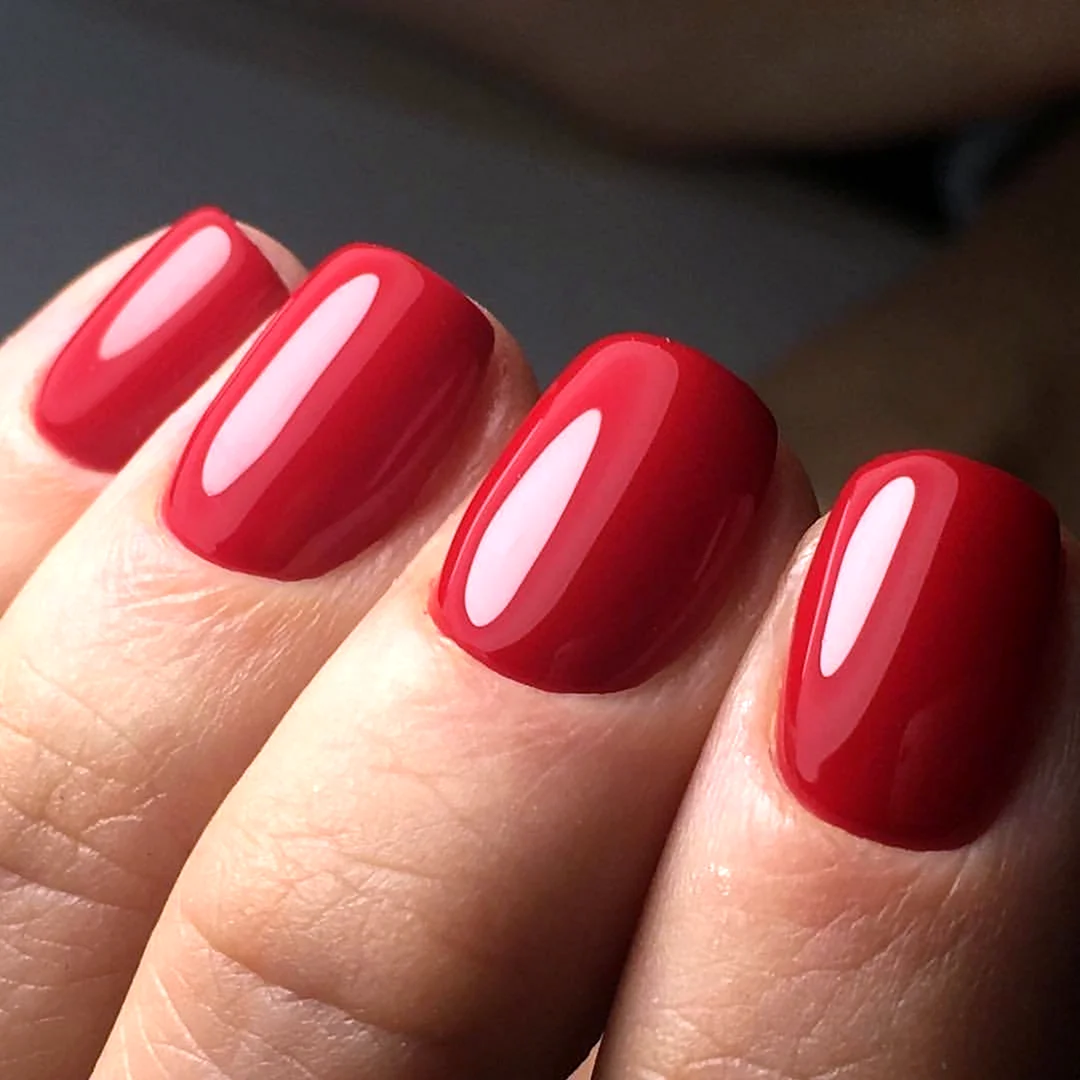 Красные ногти