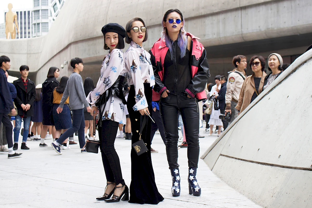 Южно корейская мода 2021