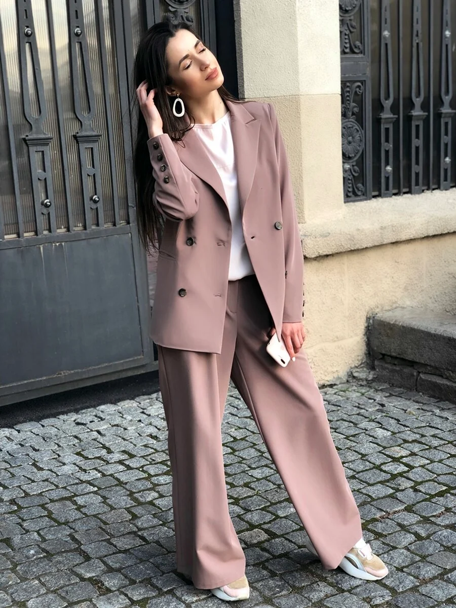 Брючный костюм палаццо