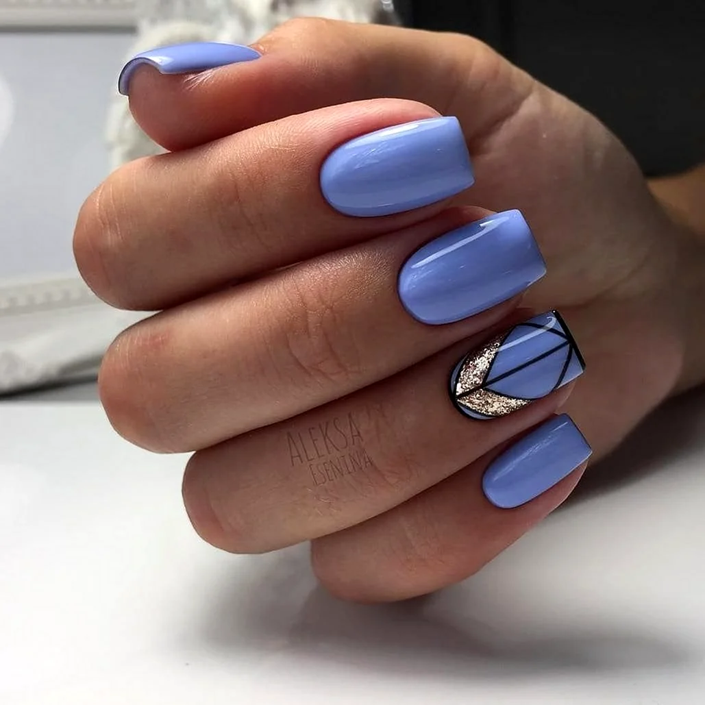 Голубой маникюр на квадратные ногти