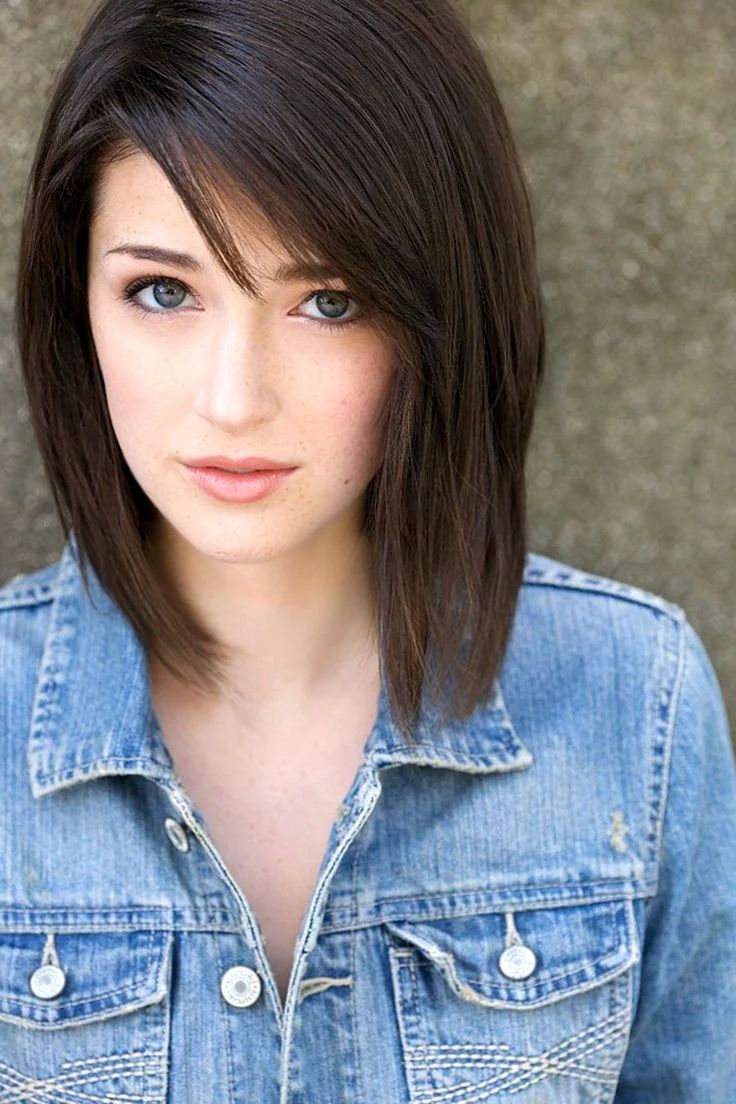 Николь Уивер