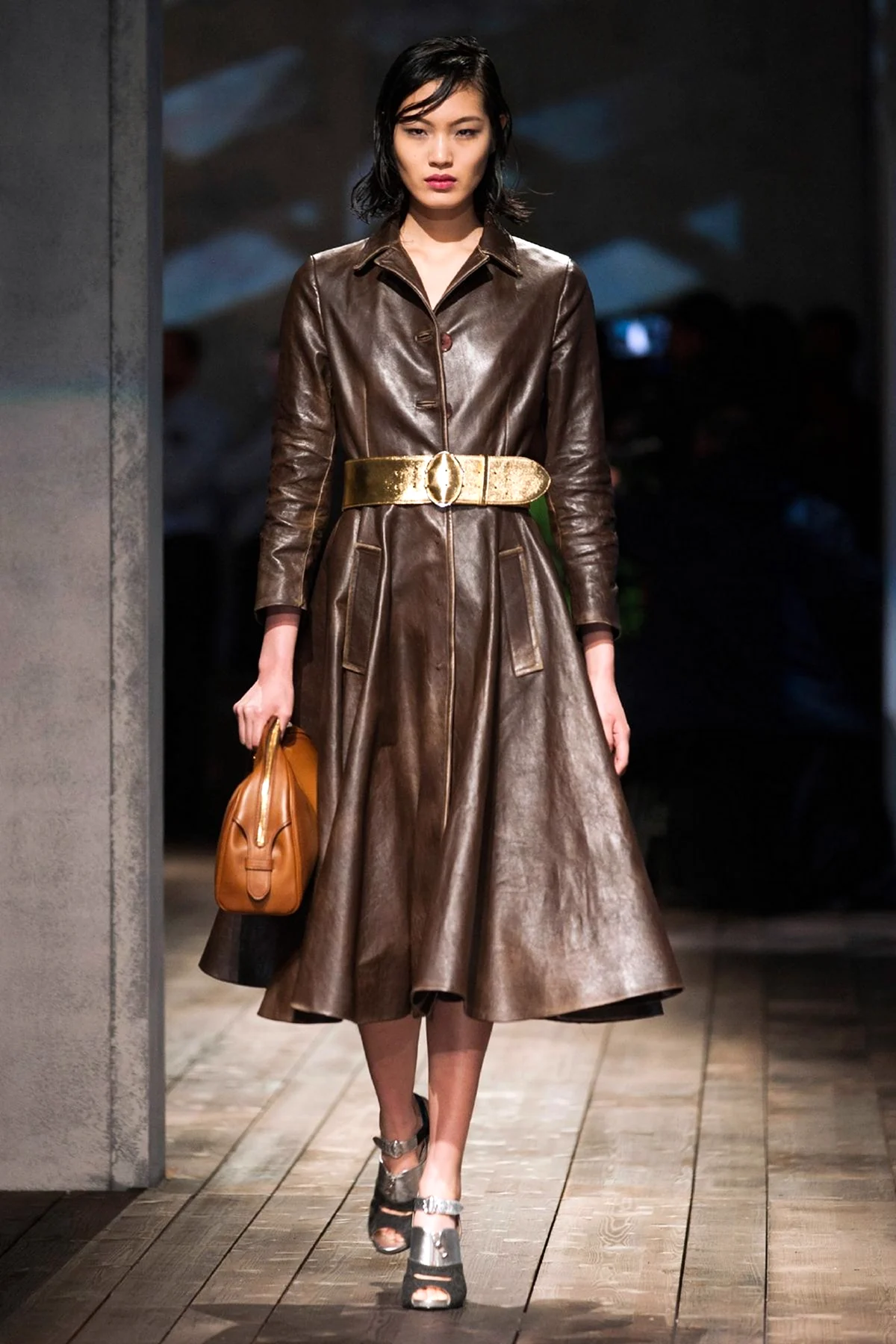 Плащ Прада 2020