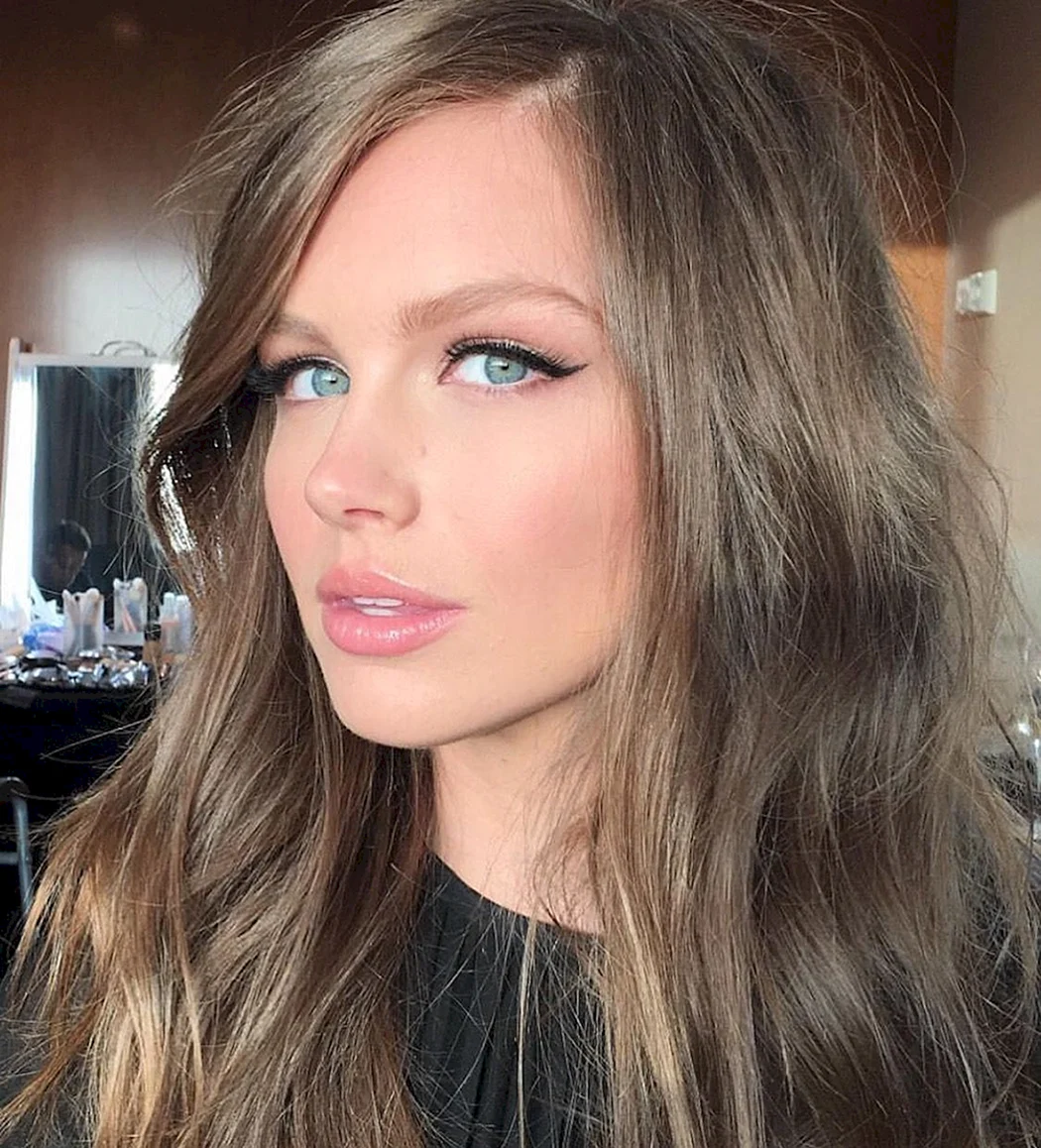 Пепельно коричневый блонд