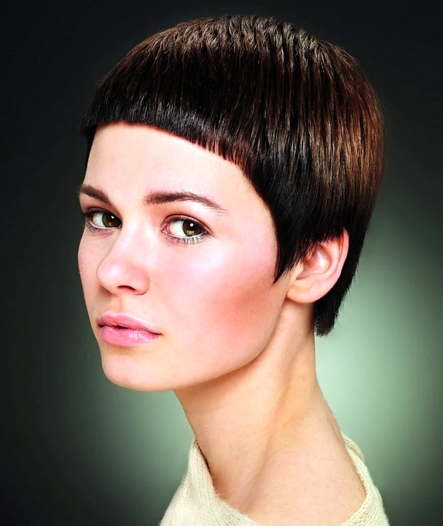 Кэти Холмс стрижка Гарсон