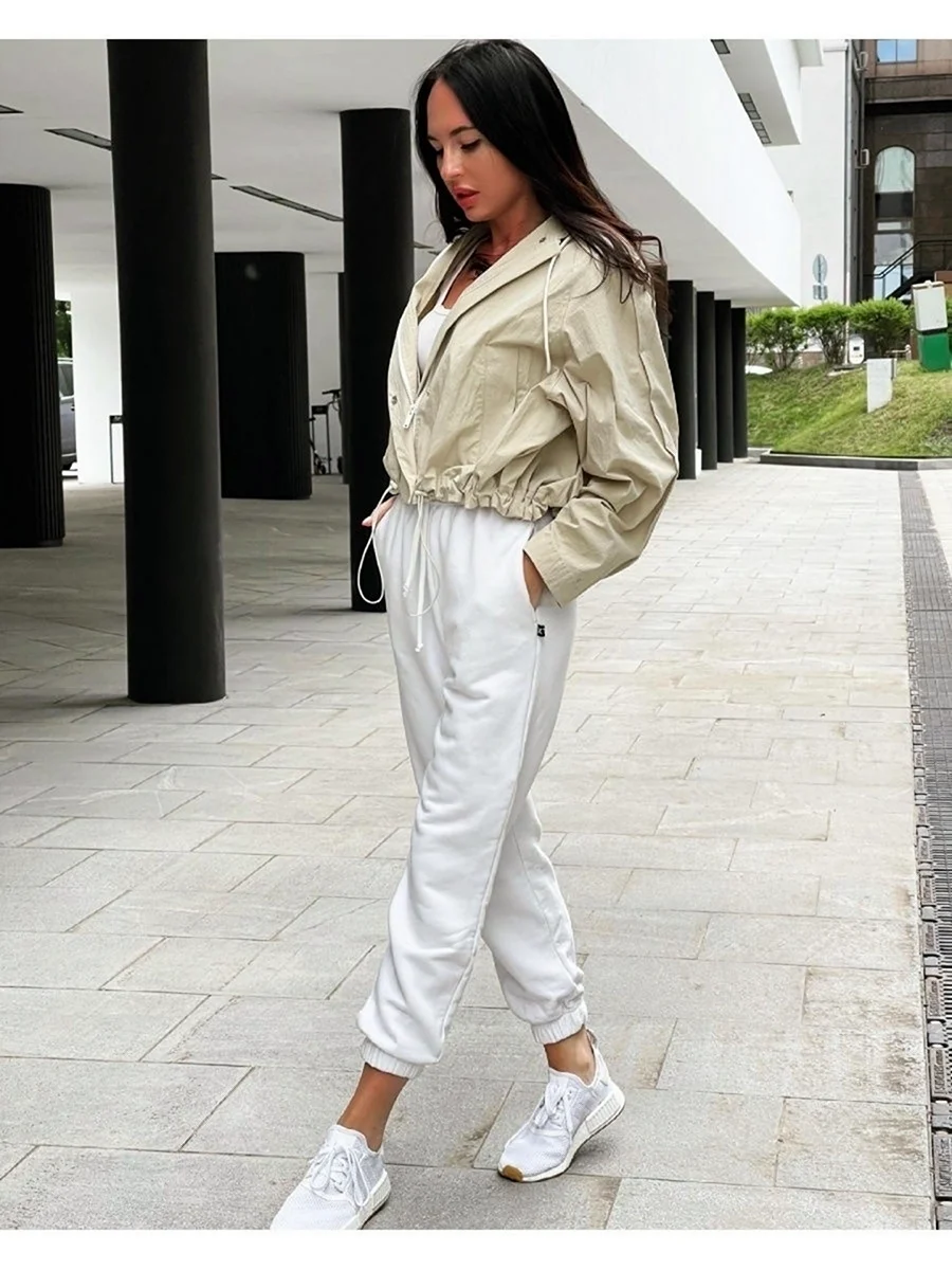 Белые спортивные джоггеры женские