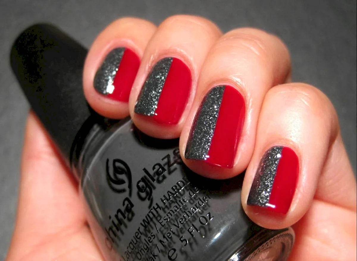 Черно серо красный маникюр