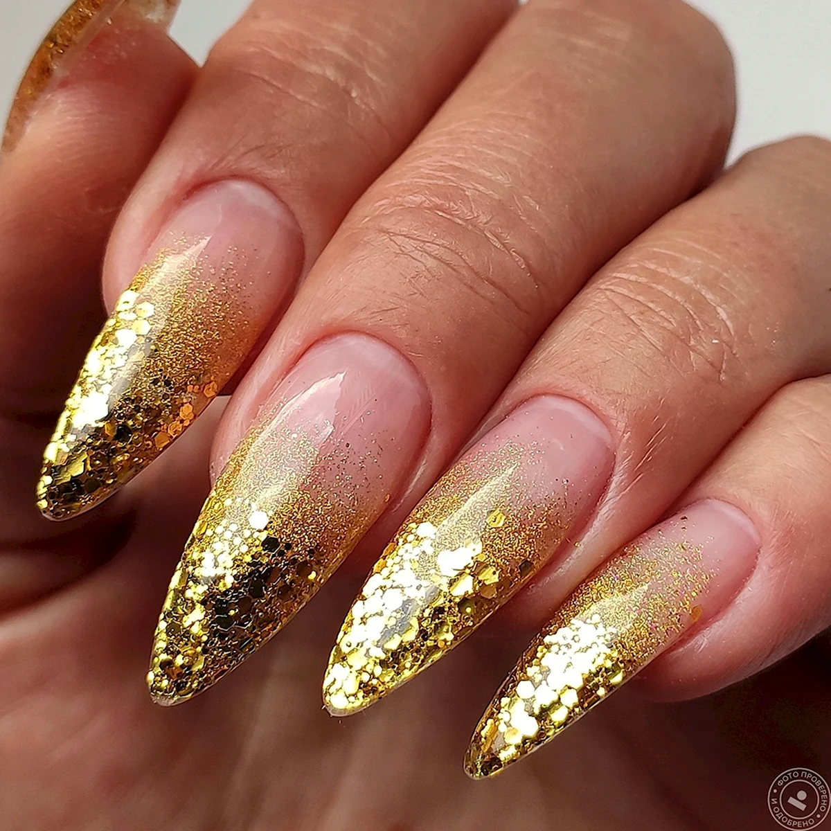 Маник растяжка блестки