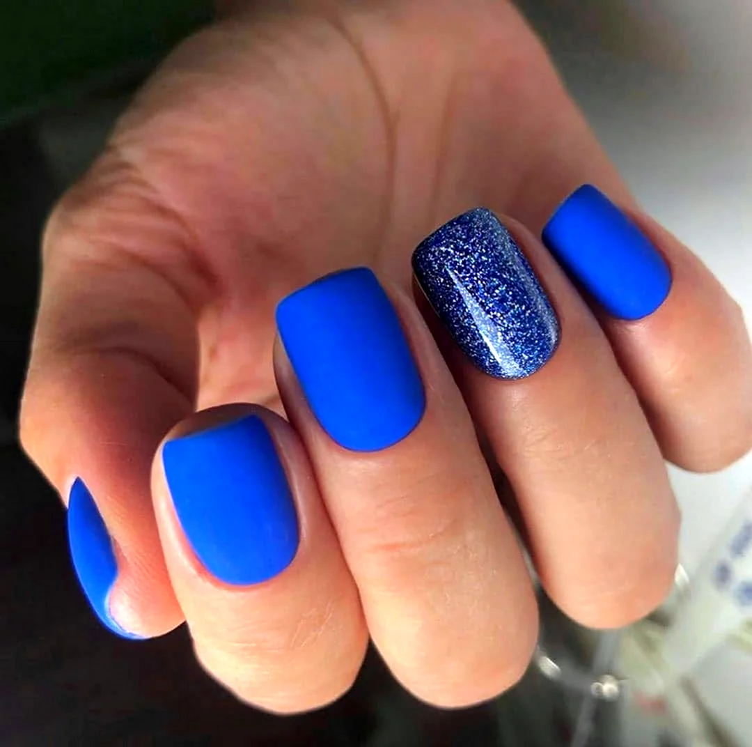 Синие ногти маникюр