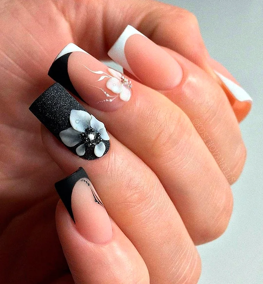 Лепка на ногтях