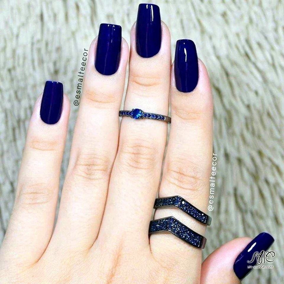 Темно синие длинные квадратные ногти