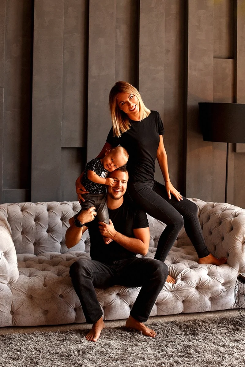 Семейная фотосессия в студии