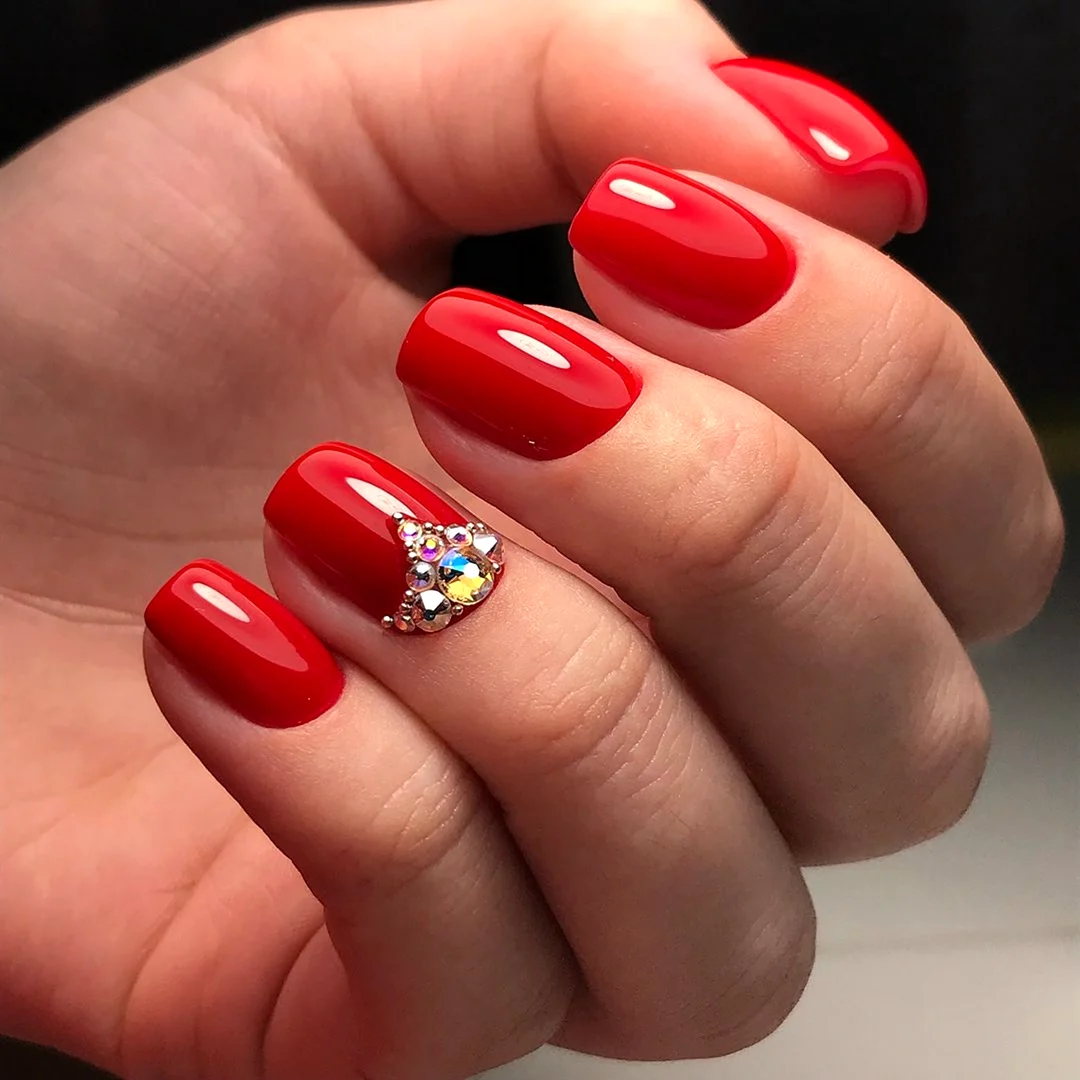 Красные ногти дизайн новинки квадратные