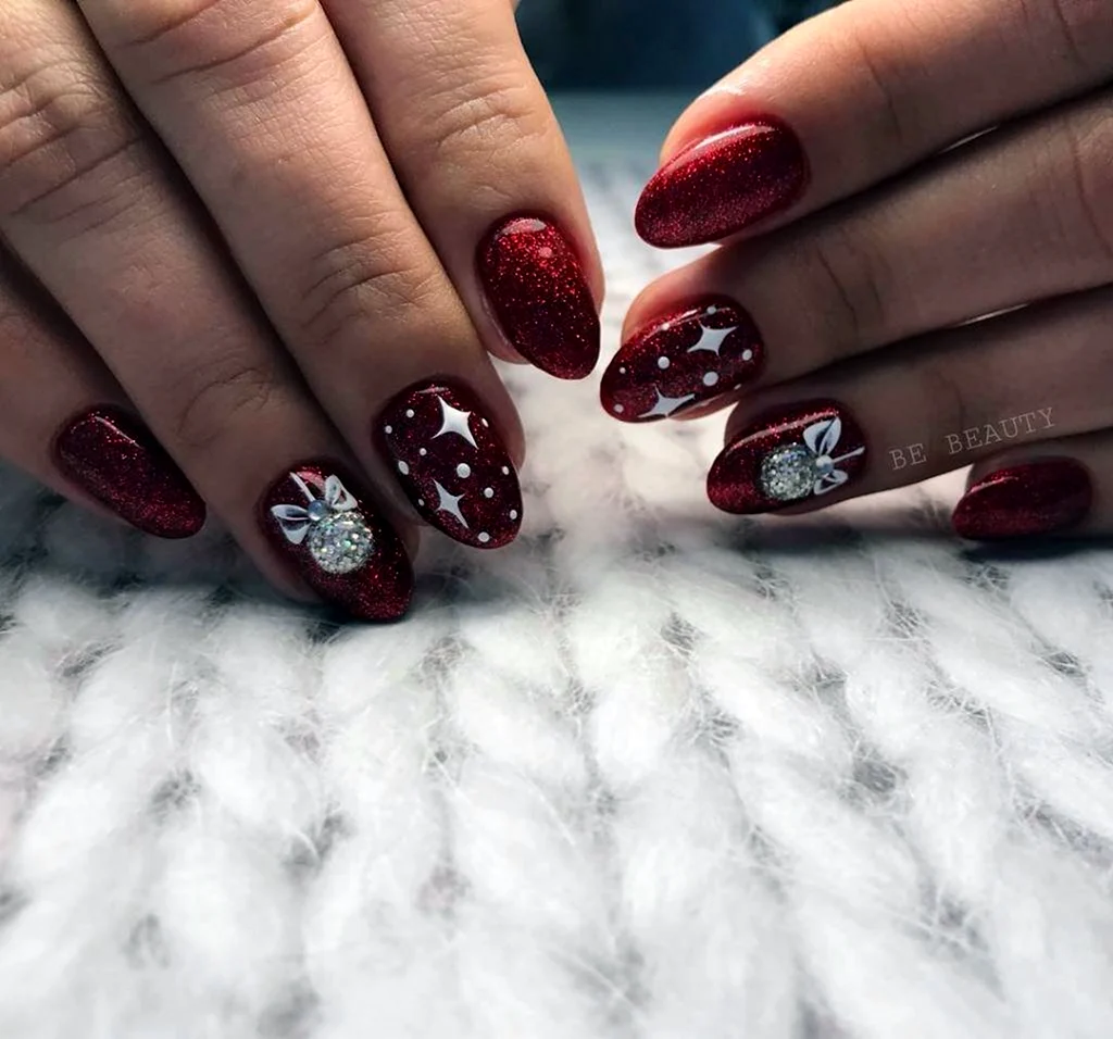 Маникюр на новый год
