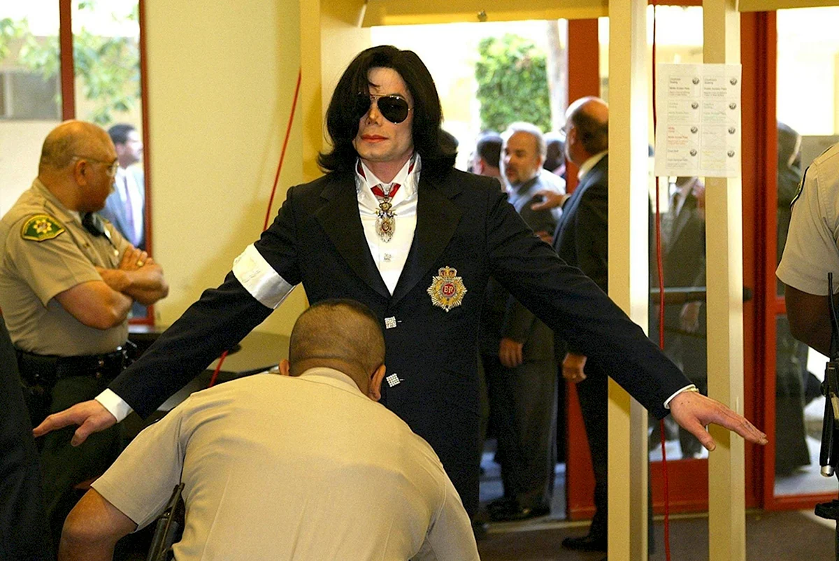 Майкл Джексон суд 2003