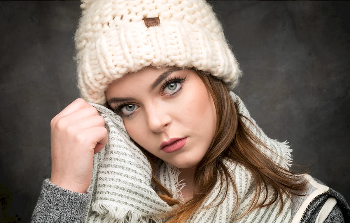 Шапки женские зимние вязаные