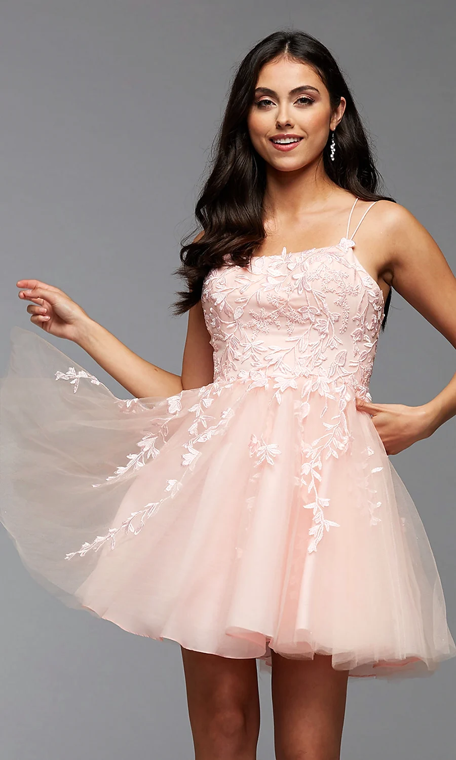 Короткое платье