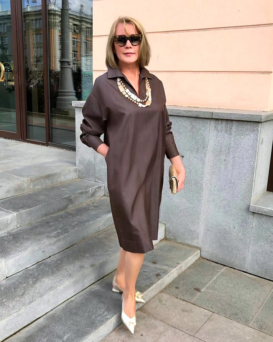 Платья для женщин 50 лет стильные