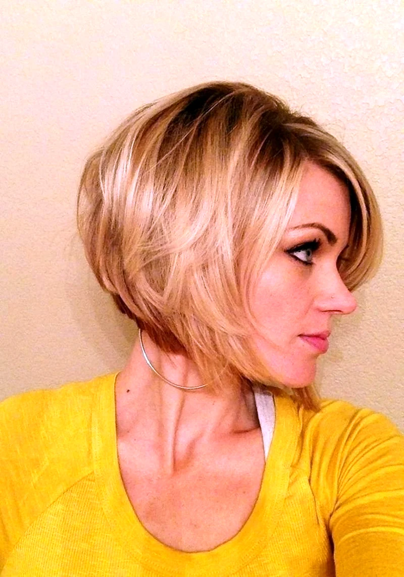 Стрижка layered short Bob