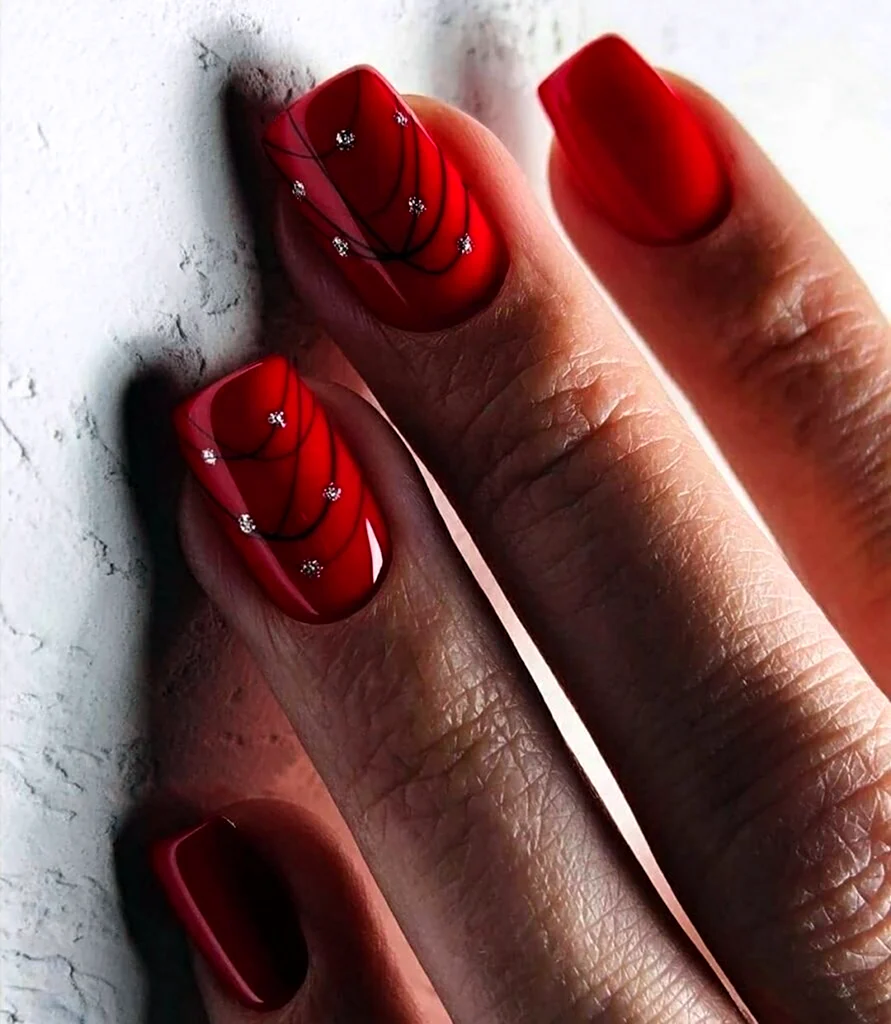 Красные квадратные ногти
