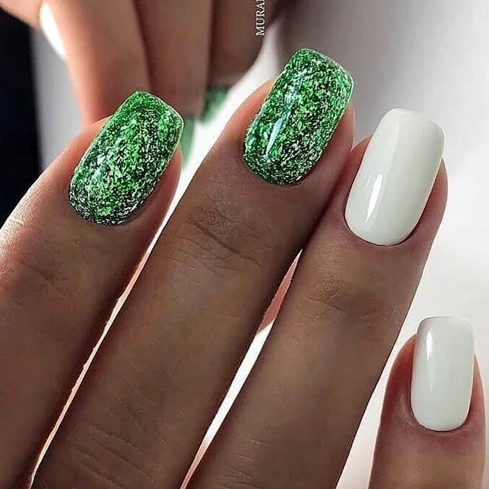 Маникюр 2021 зеленый изумрудный