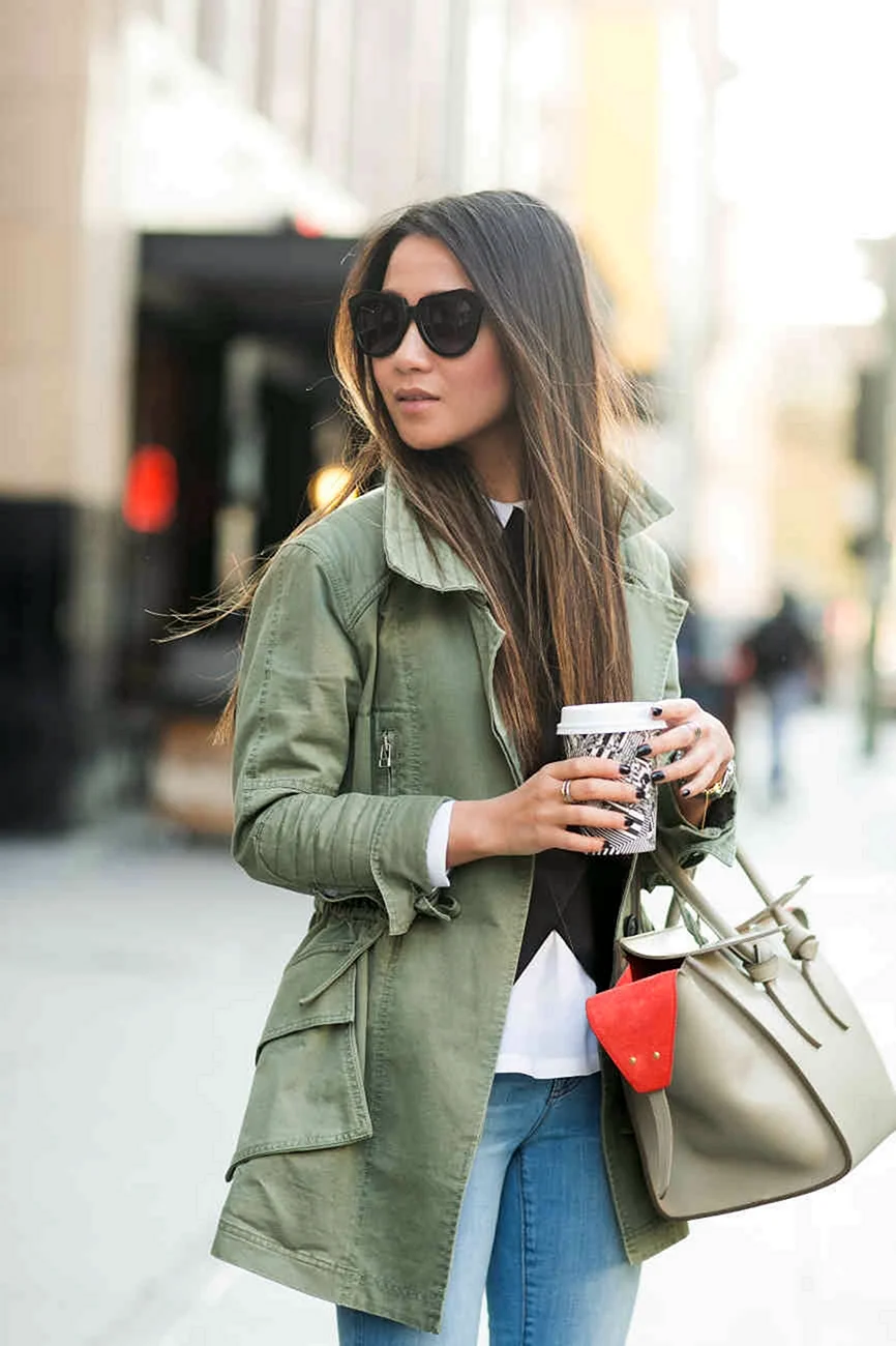 Сумка к оливковой куртке