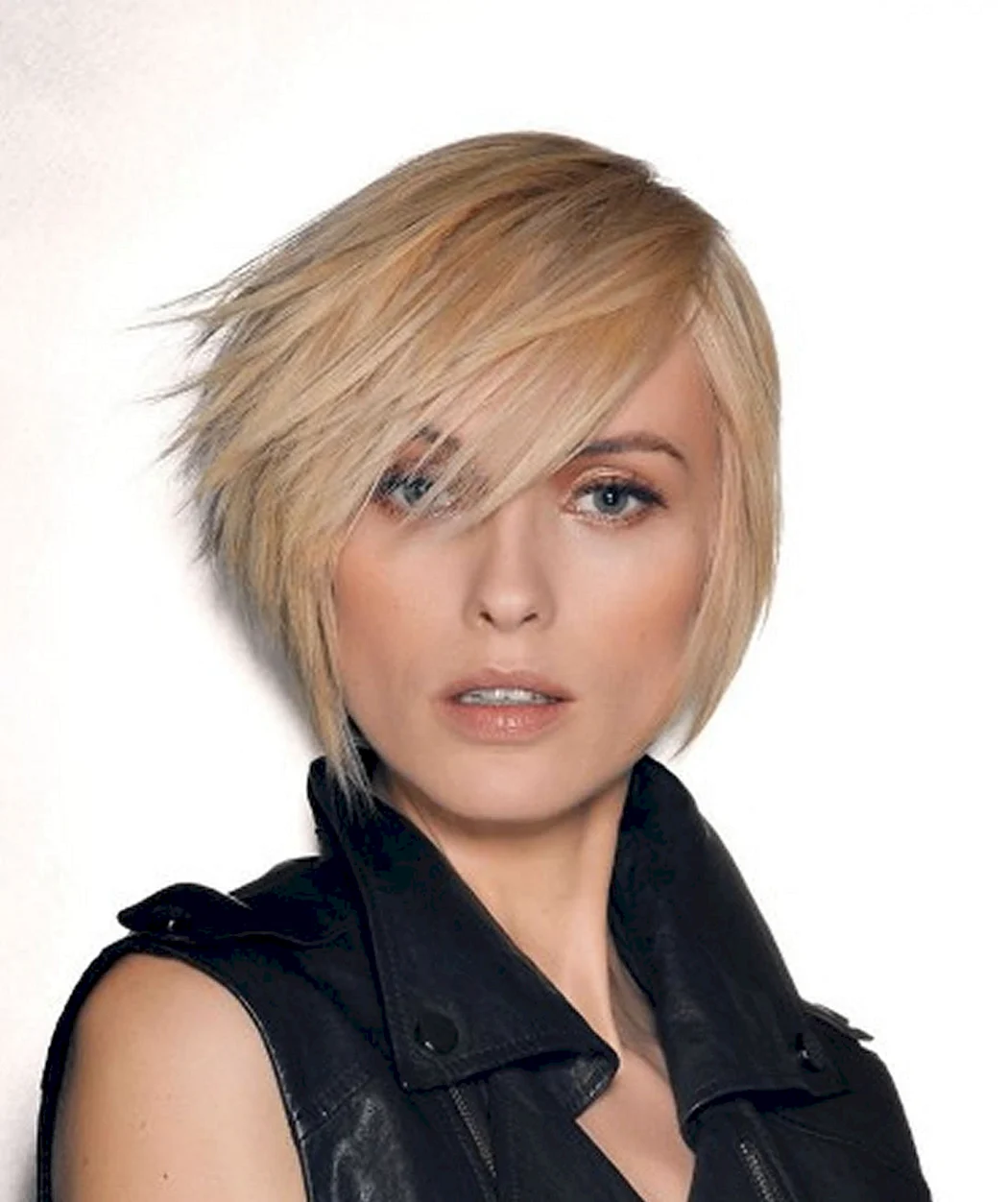 Короткие женские стрижки без укладки