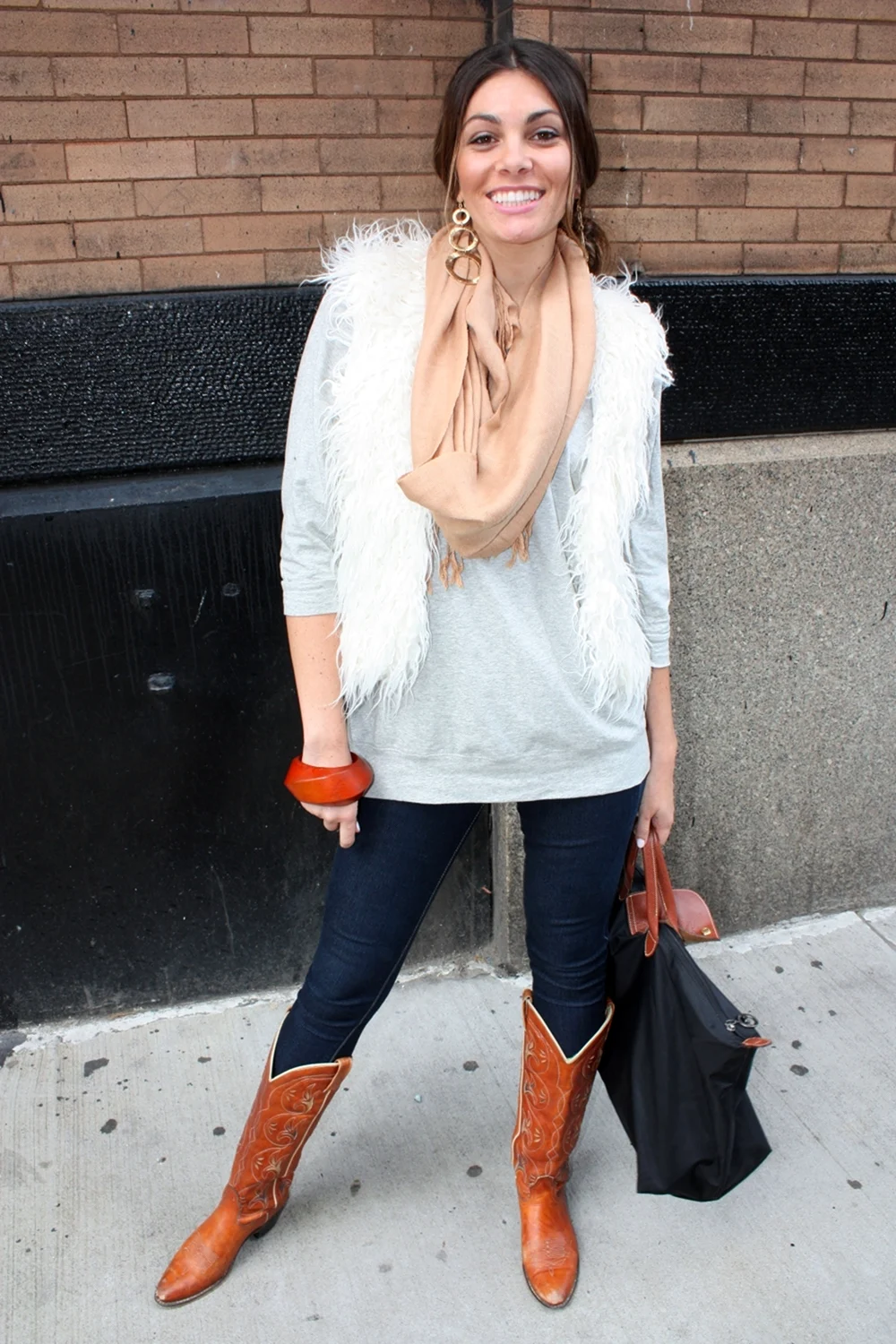 Образ с рыжими сапогами